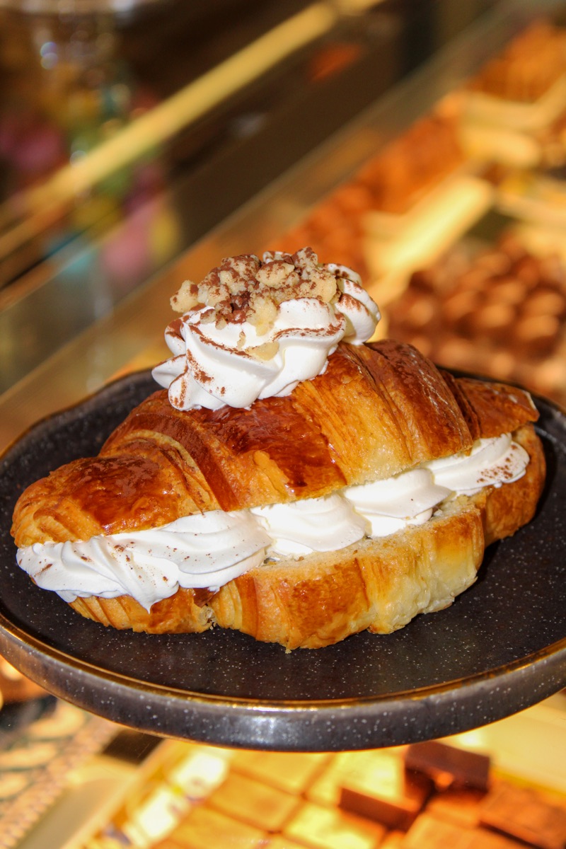 Cornetto panna, Nutella e crumble al biscotto di Guadagni